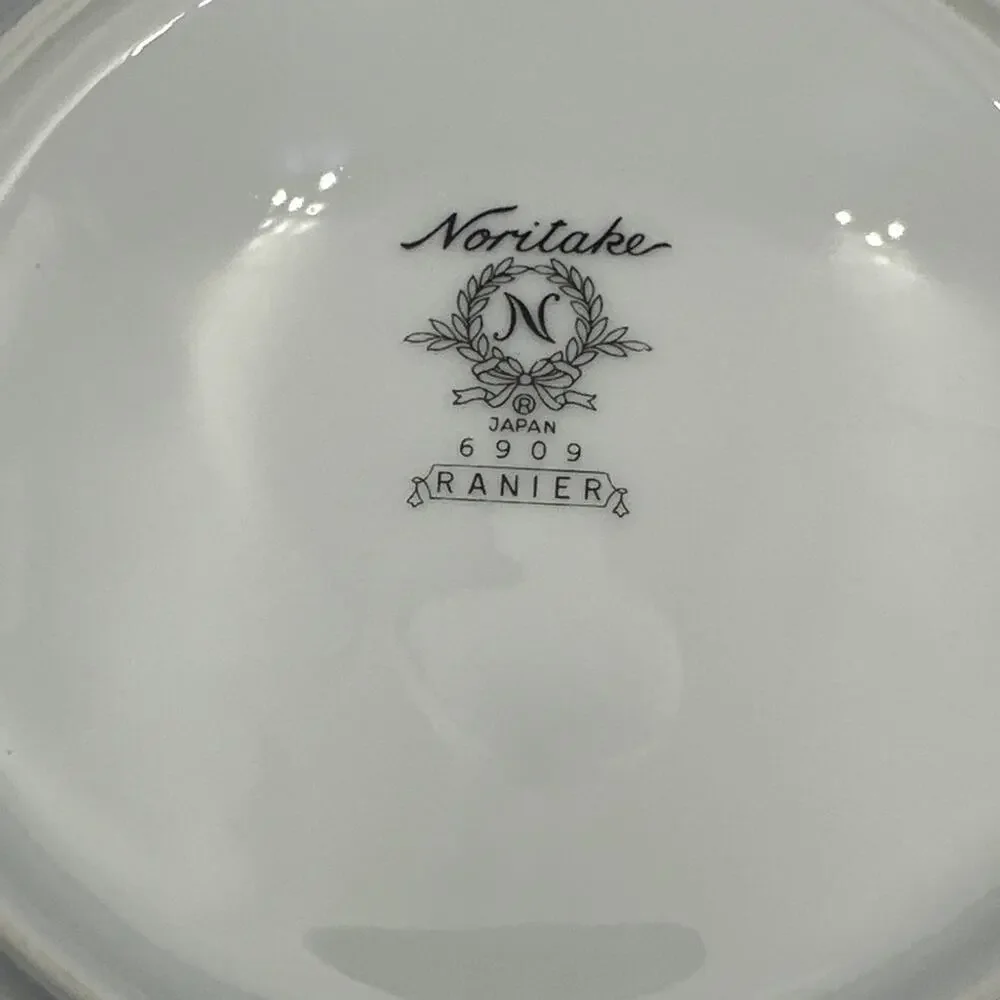 Noritake Ranier 6909 Bread Plates 6 3/8” White Floral on White Silver Rim‎ Set 4